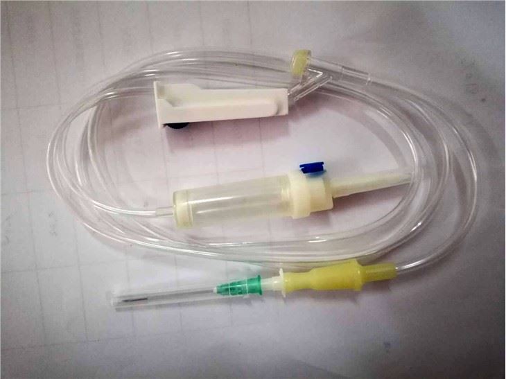 Jednokratni medicinski set za infuziju, uobičajena jedinica za infuziju s iglom